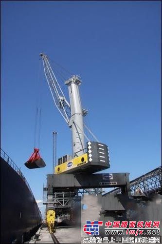 利勃海尔龙门起重机LPS 600荣获“年度起重机”的荣誉