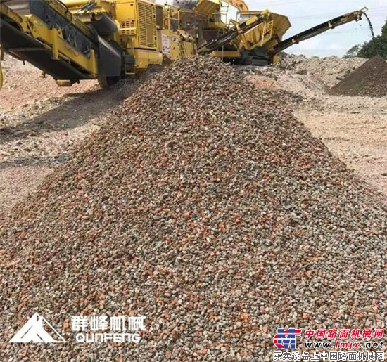 群峰机械：建筑垃圾变资源，再生骨料制成砖